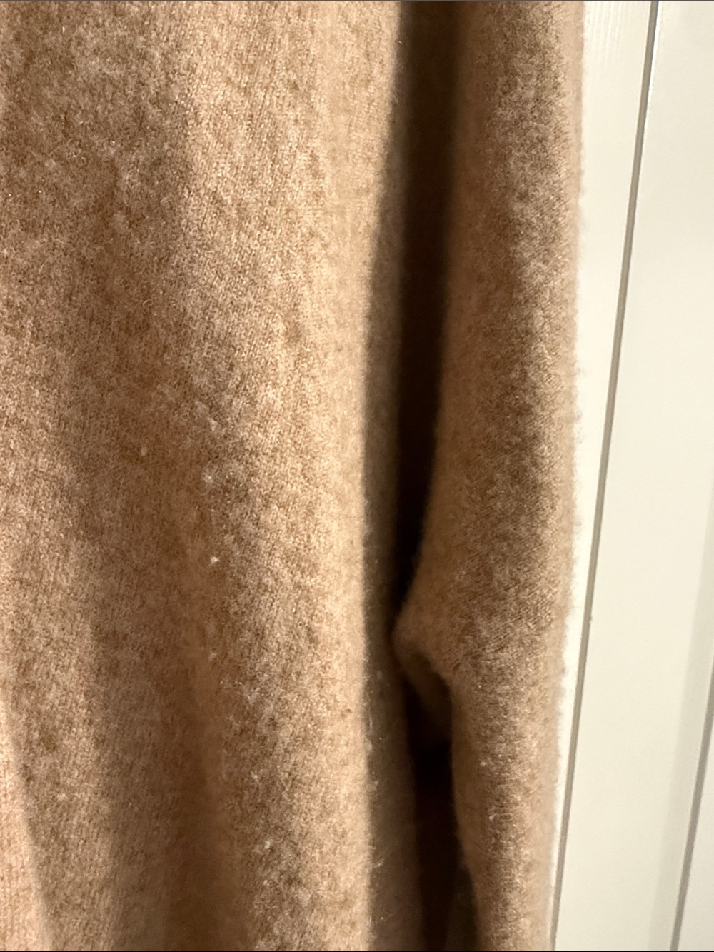 Quince cashmere nursing wrap - Picture 5 of 6